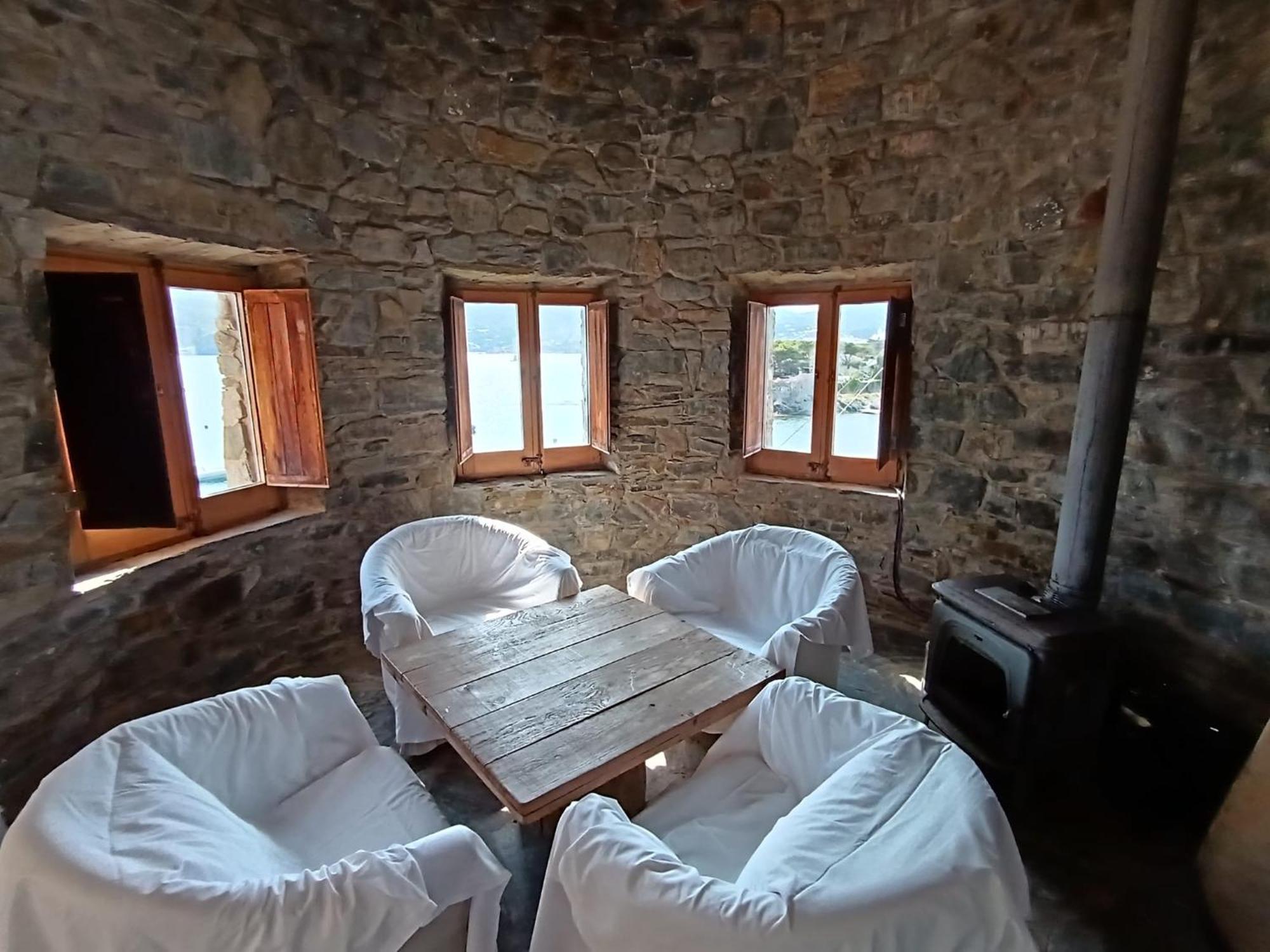 Isla Privada En Cadaques De Ensueno Con 11 Habitaciones Dobles Con Bano Privado Y Piscina エクステリア 写真